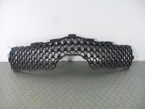 Grille toyota yaris door - grille,
